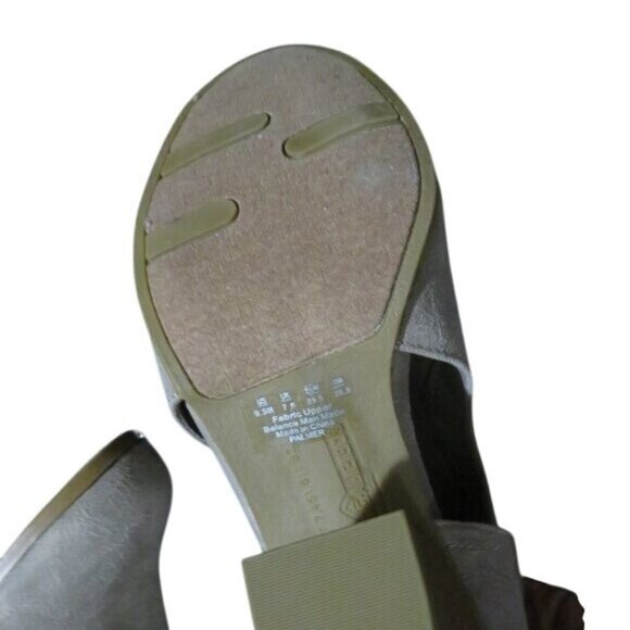 Fergalicious by Fergie Palmer Micro Suede Buckle Ankle Chelsea Boots Booties 9.5 - Picture 13 of 15